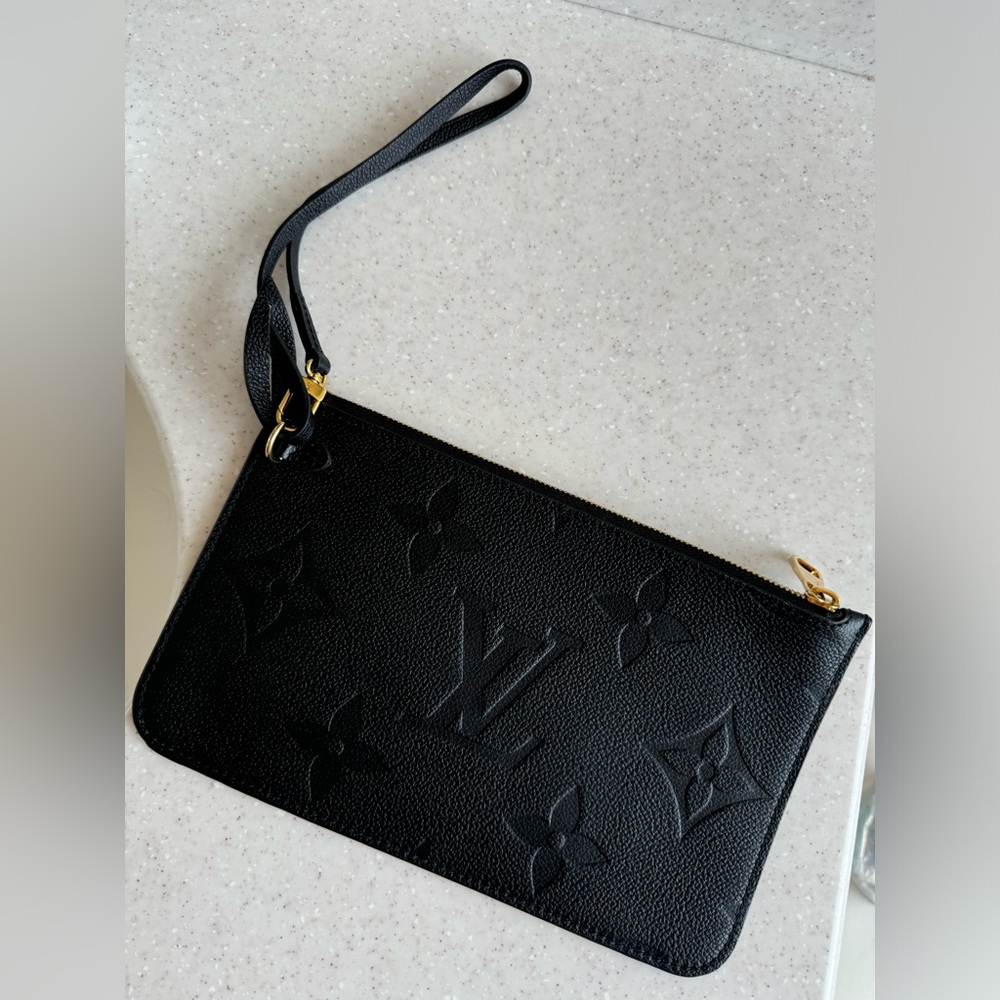 LOUIS VUITTON Neverfull MM/GM Black Empreinte pouch/pochette wrist clutch